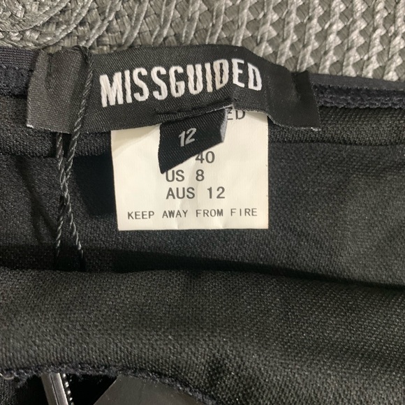 Missguided Black One Piece Swimsuit - Picture 3 of 4